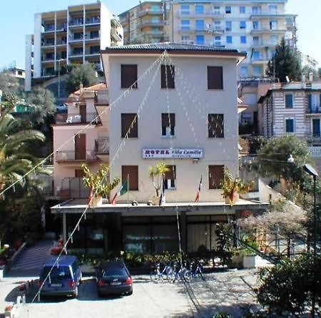 ואראצה Hotel Villa Camilla מראה חיצוני תמונה