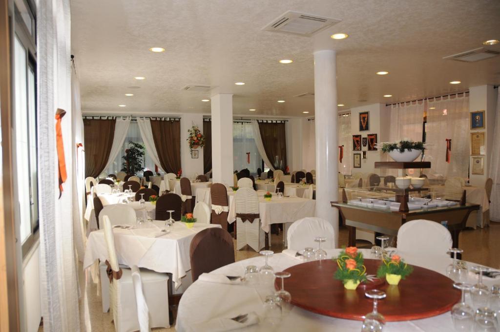 ואראצה Hotel Villa Camilla מראה חיצוני תמונה