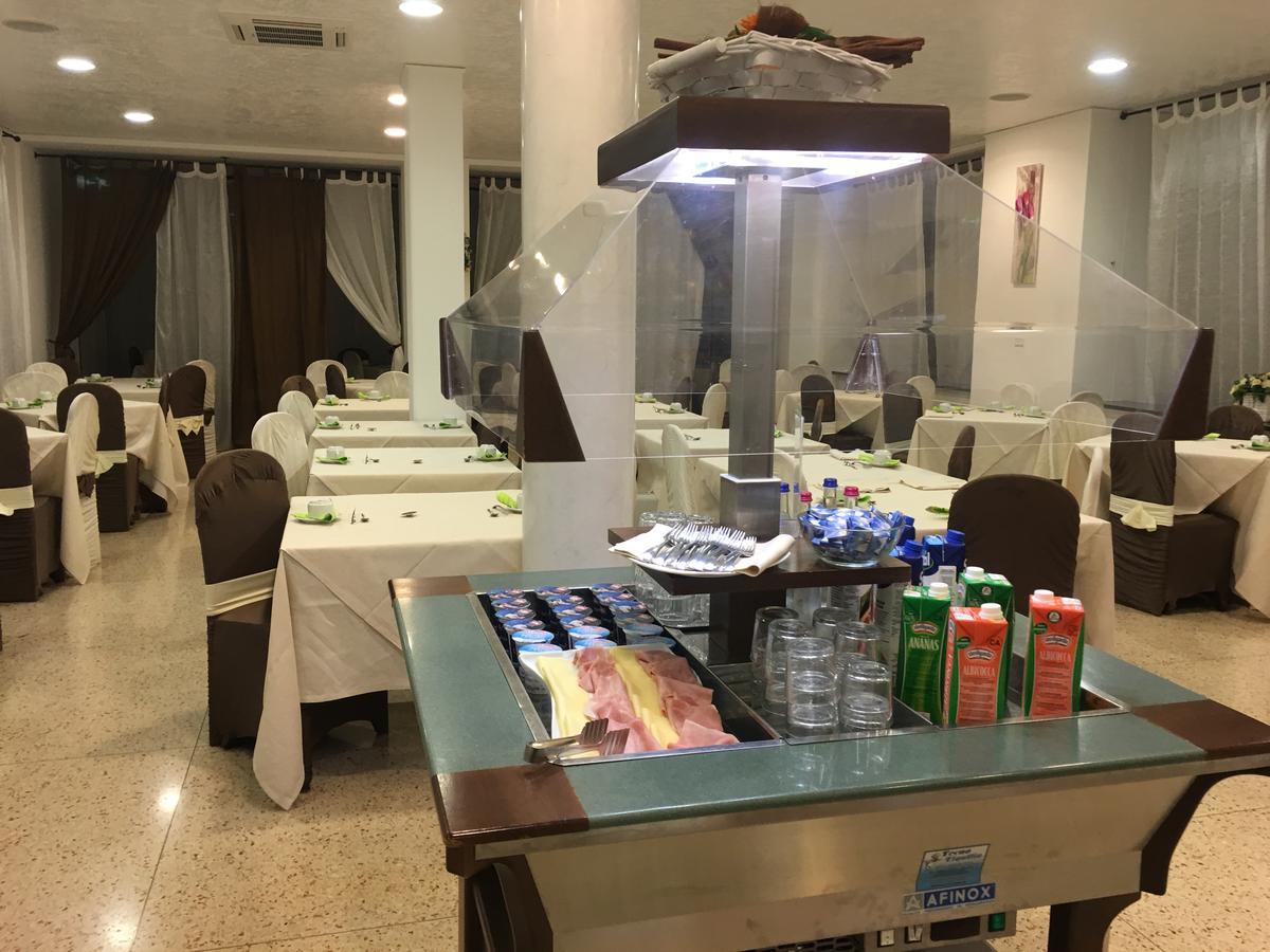 ואראצה Hotel Villa Camilla מראה חיצוני תמונה