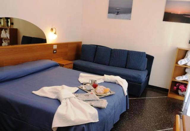 ואראצה Hotel Villa Camilla מראה חיצוני תמונה